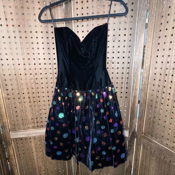 Jessica McClintock Dresses & Skirts - Stunning Vintage Black Velvet Jessica McClintock dress size 3/4